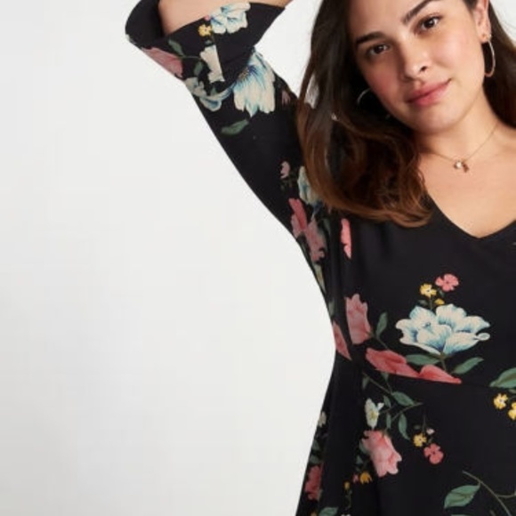 Jersey Plus-Size Fit & Flare Flute-Sleeve Dress - Picture 4 of 5